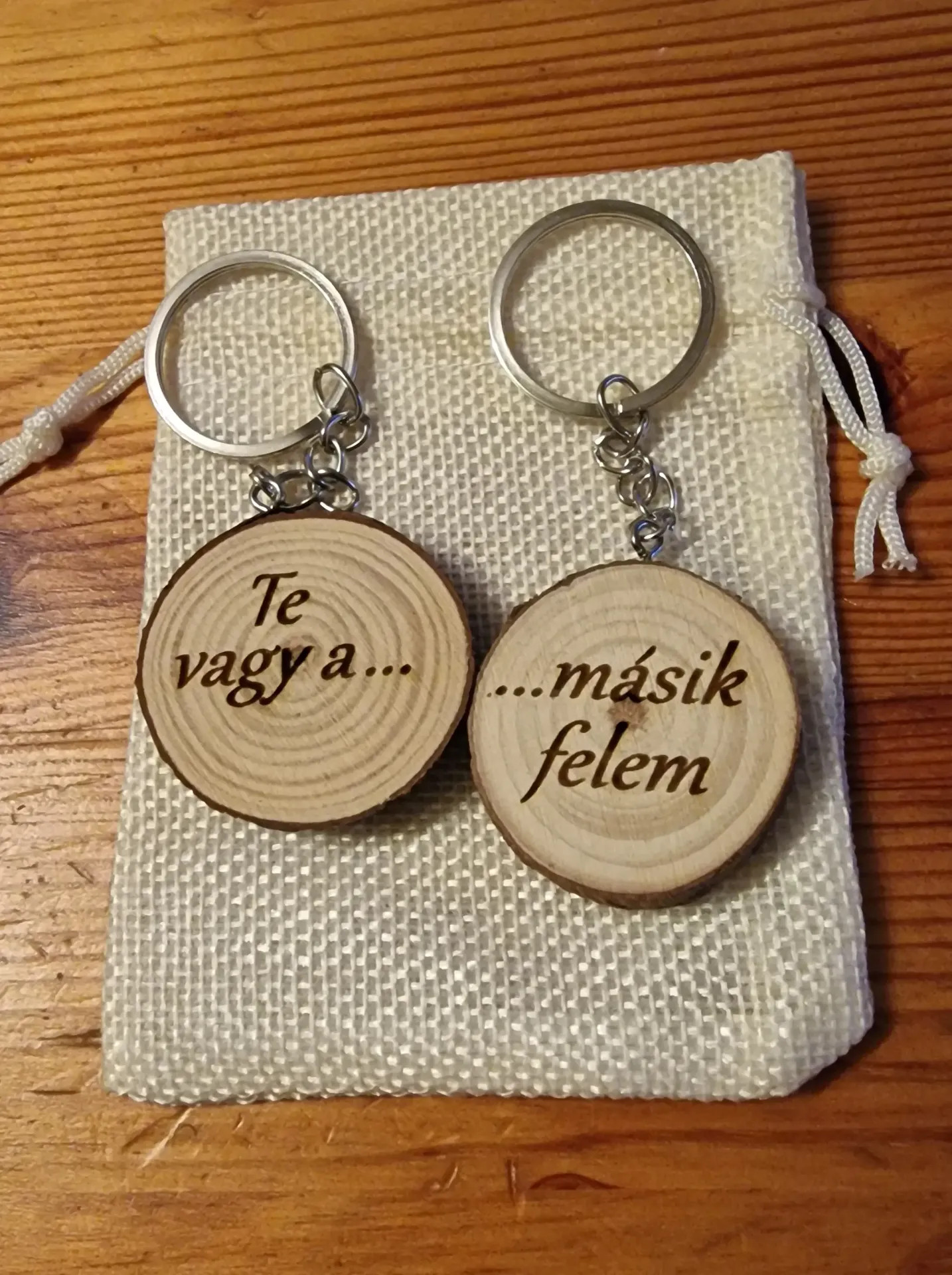 Fa korong kulcstartó párban